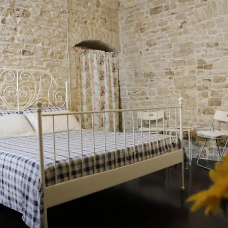 La Petite Maison Couette-café 4*